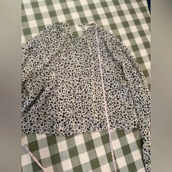 Shawna Lea Floral Top - Picture 6 of 11